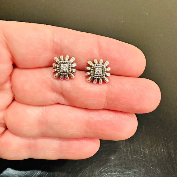 Authentic Luxury Minimalist LAGOS Sterling Silver and diamond Earrings - Picture 13 of 17